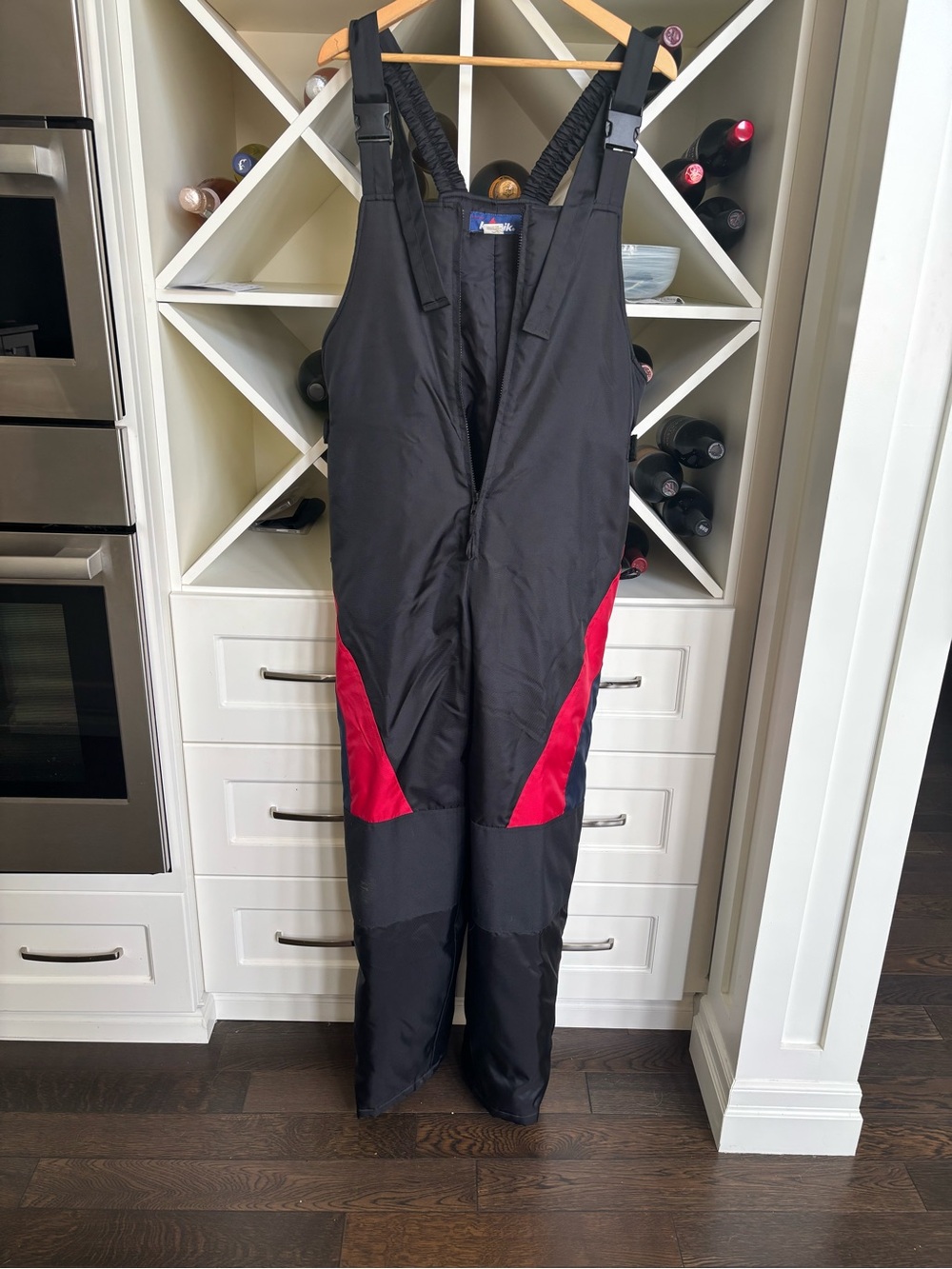 Kamik Black and Red Insulated Snow Bib Pants vintage retro men’s large